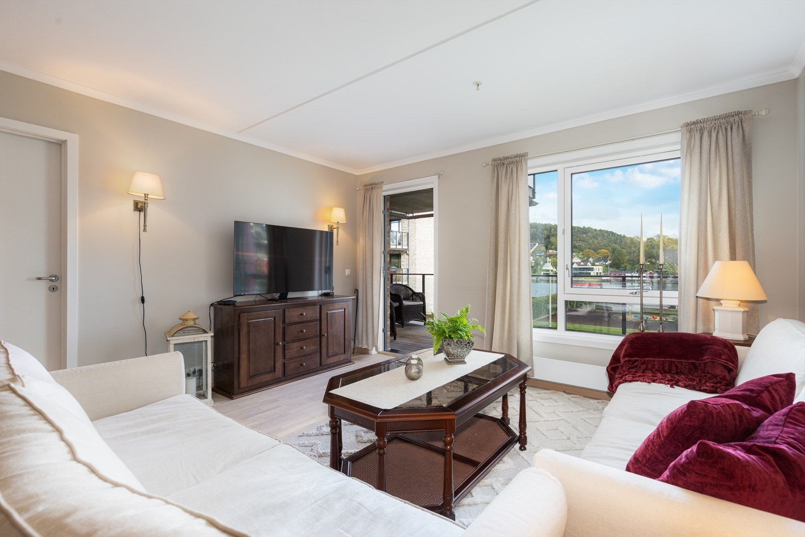 EiendomsMegler1 v/Reidun Dahl presenterer Plassen 52! Galleribilde