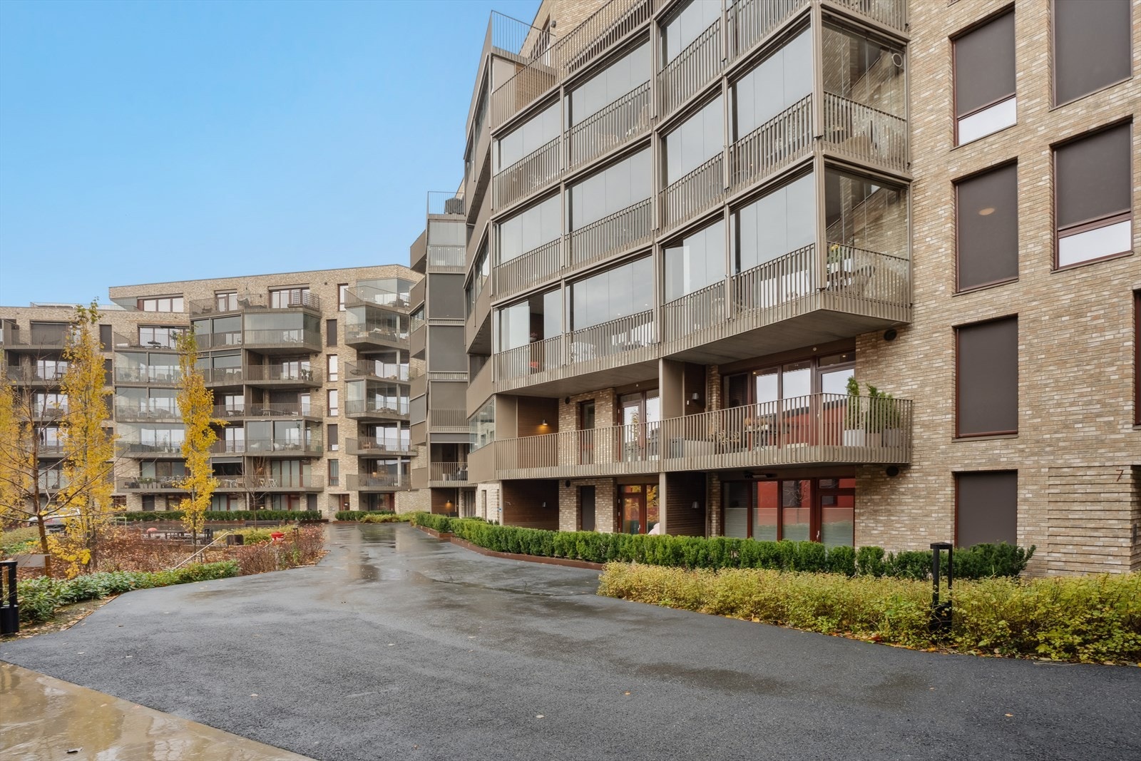 Mesnakvartalet er et nyere boligprosjekt med sentral beliggenhet midt i Lillehammer. Herfra har du kort vei til det meste, enten du søker byliv eller naturopplevelser. Galleribilde