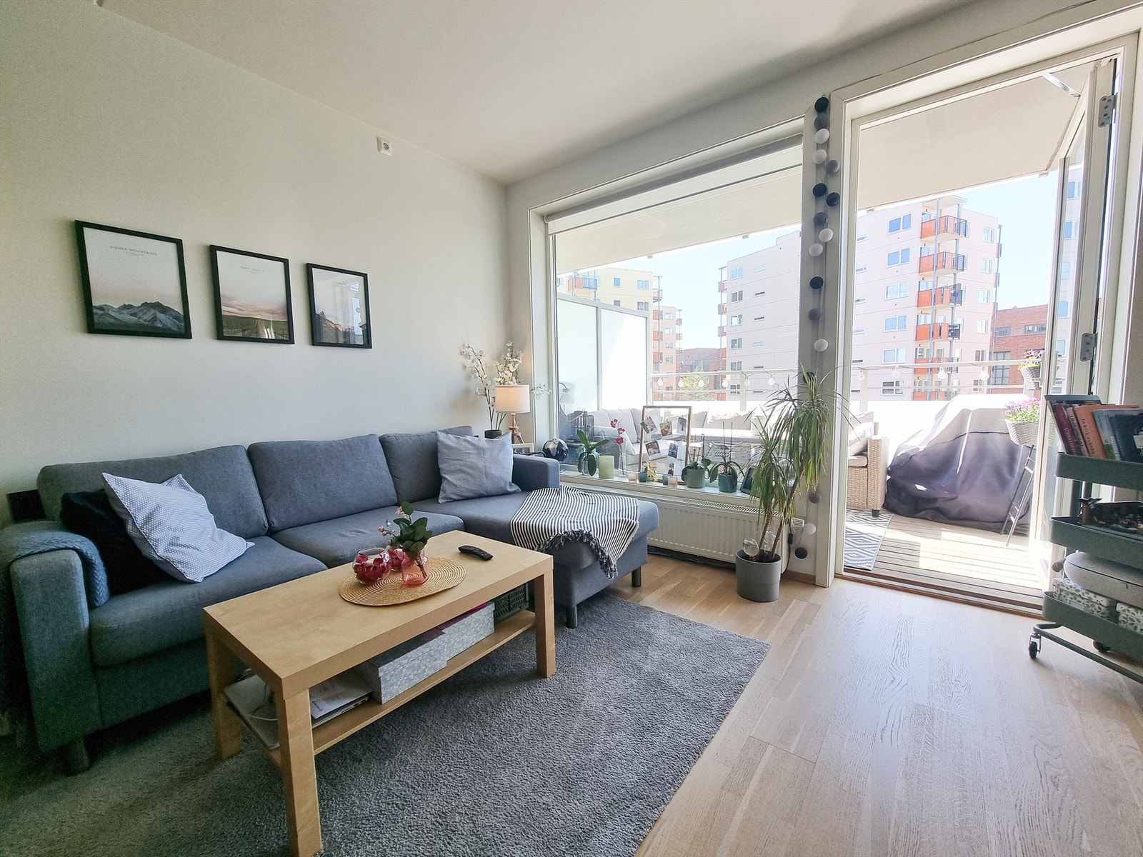 Her er det god plass til sofa og øvrige møbler. Galleribilde