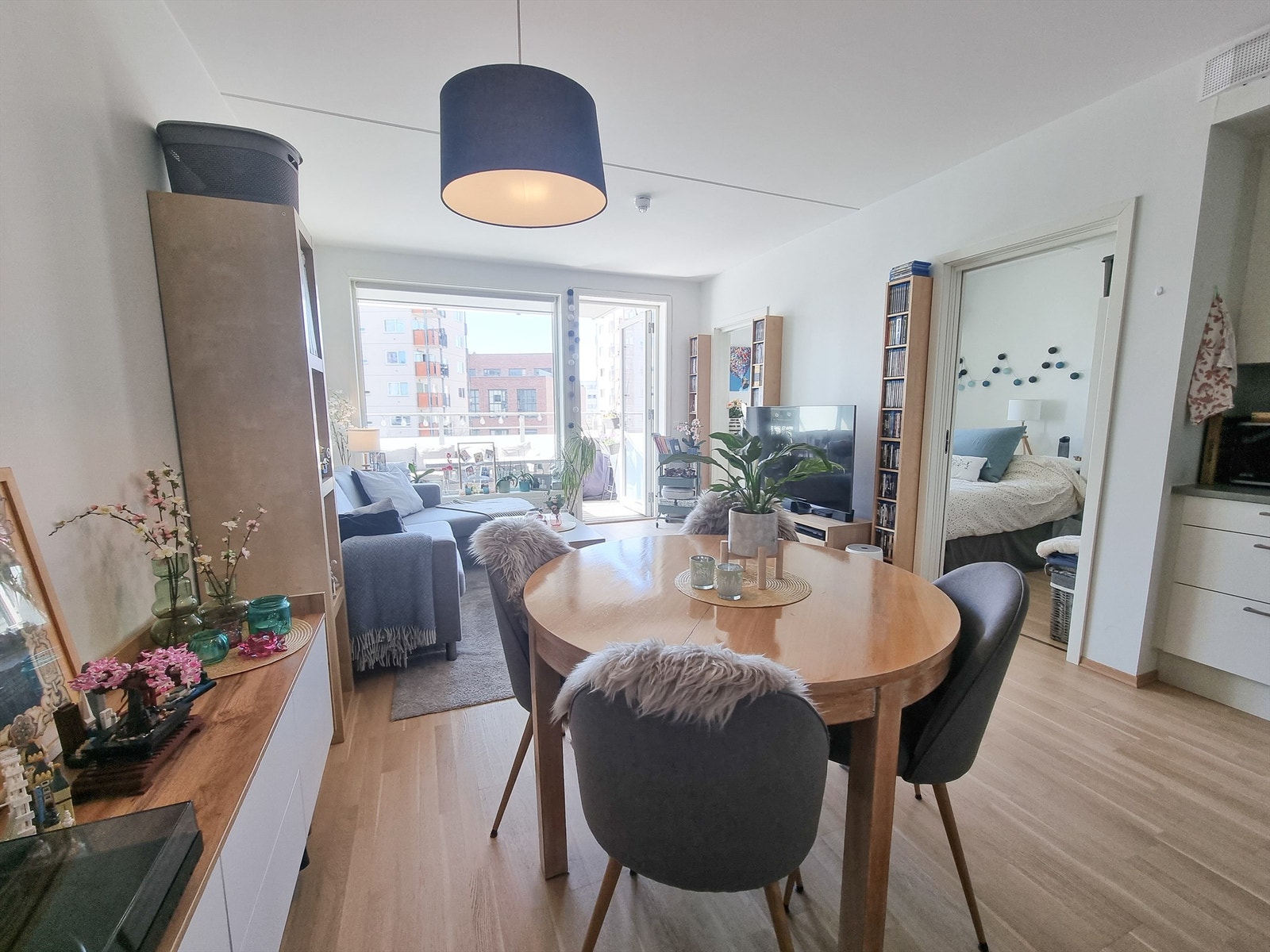 God plass til spisebord. Galleribilde