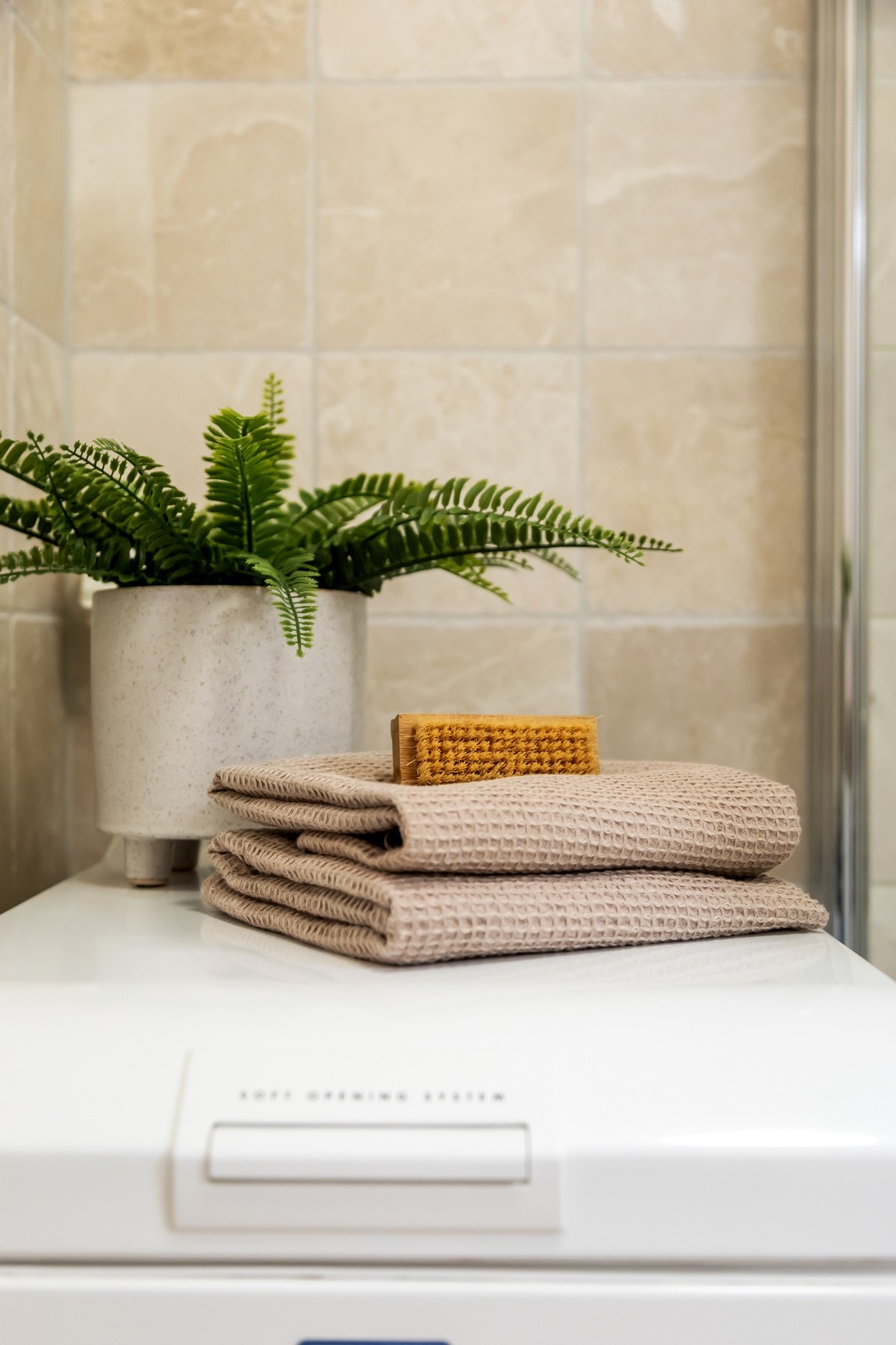 Det er opplegg for vaskemaskin på badet. Galleribilde