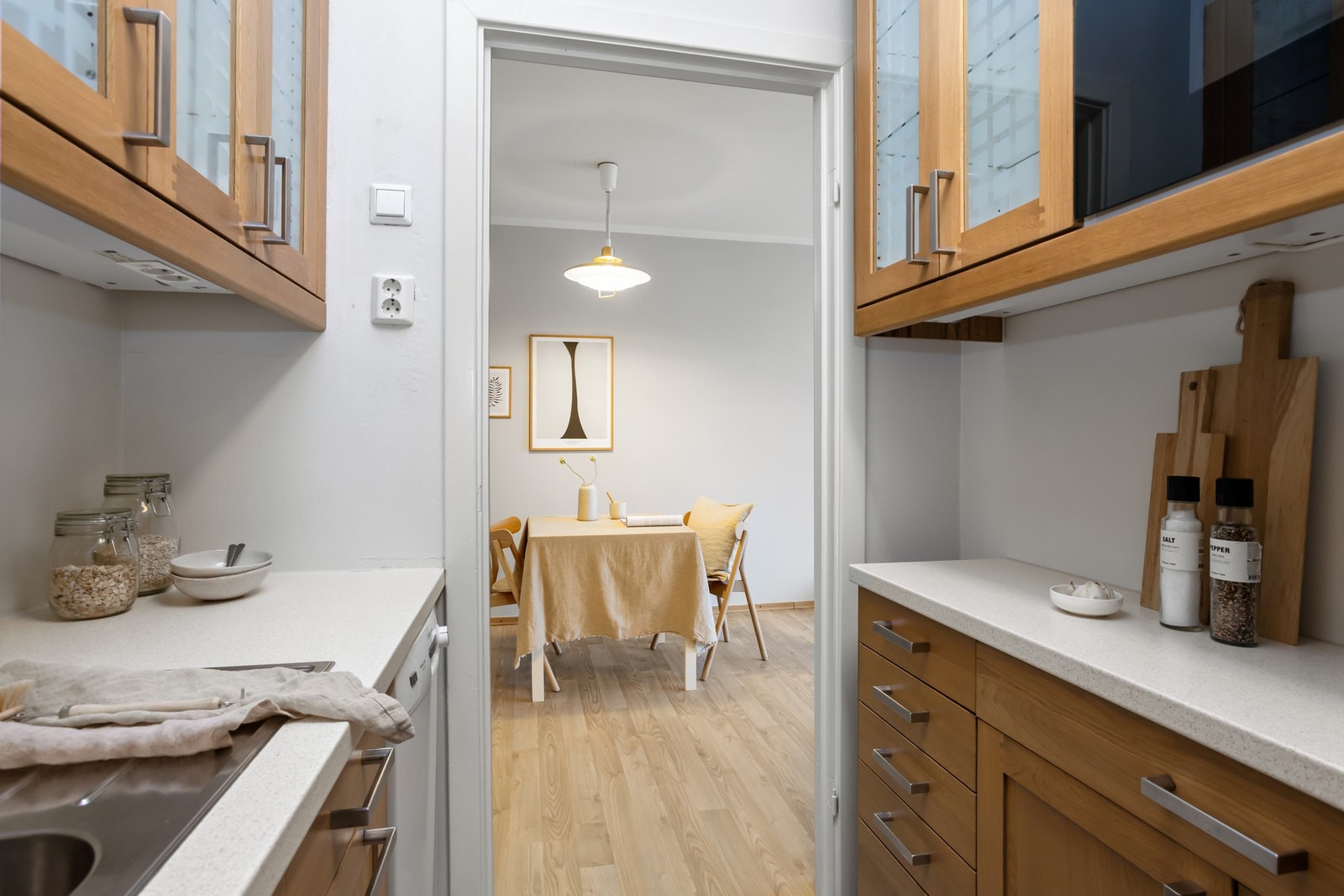 Alt av hvitevarer medfølger. Galleribilde