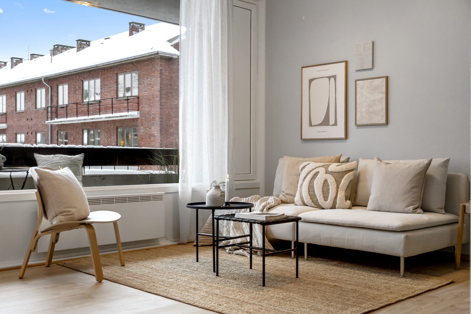 Yttervegg mot balkong ble skiftet i 2020. Galleribilde