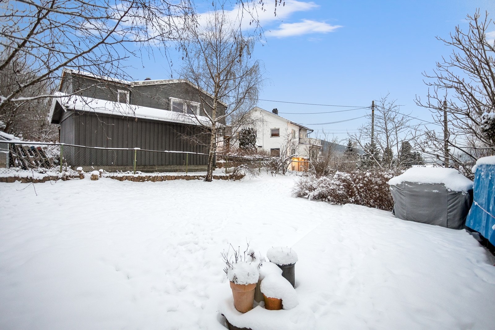 Opparbeidet felles tomt for boenhetene. Galleribilde