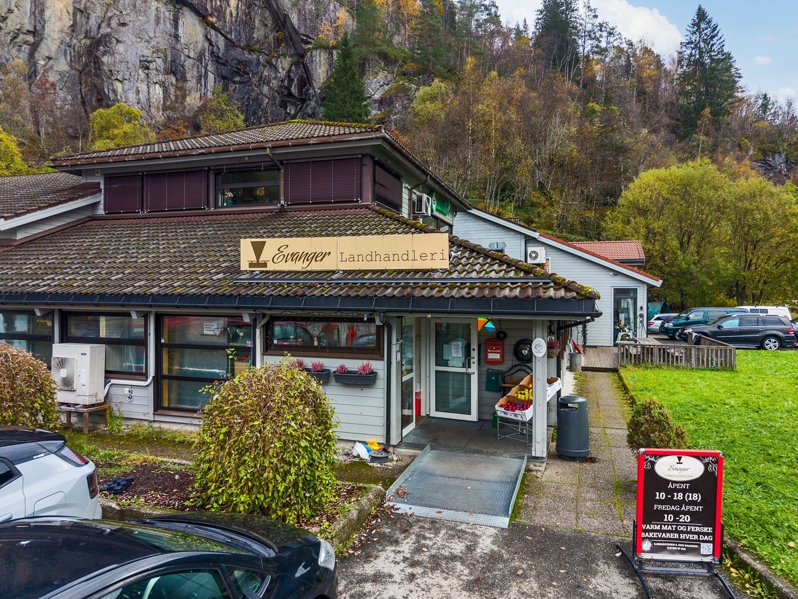 Populære Evanger Landhandleri. Galleribilde