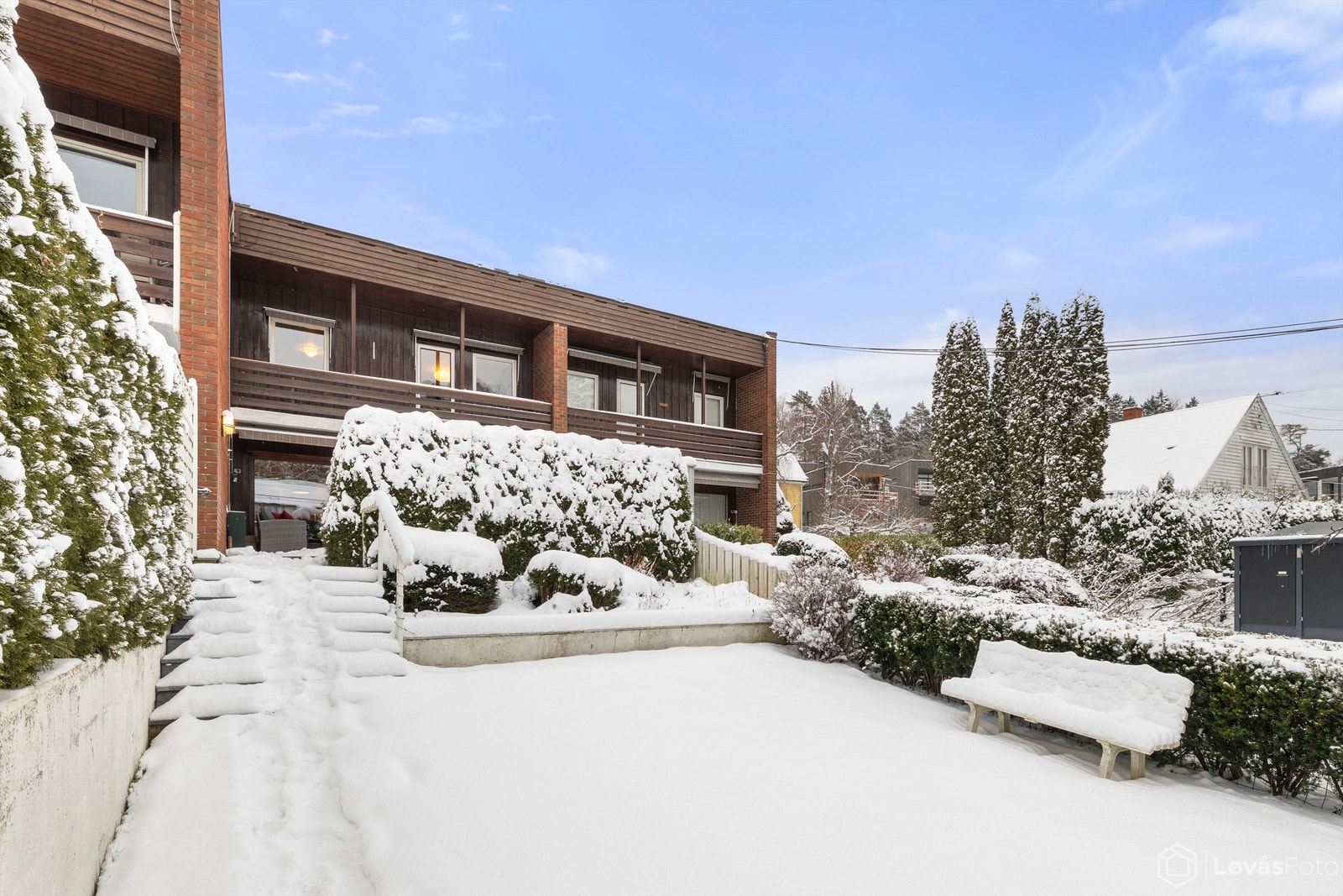 Et stort og familievennlig rekkehus i et populært og rolig bomiljø. Galleribilde