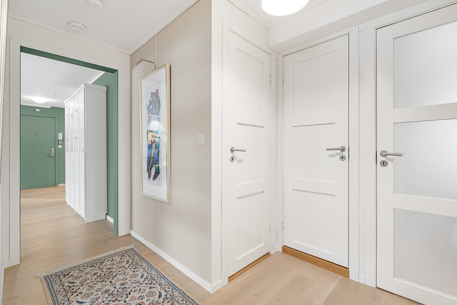 Fra gangen er det adkomst til bad, toalettrom og bod. Galleribilde