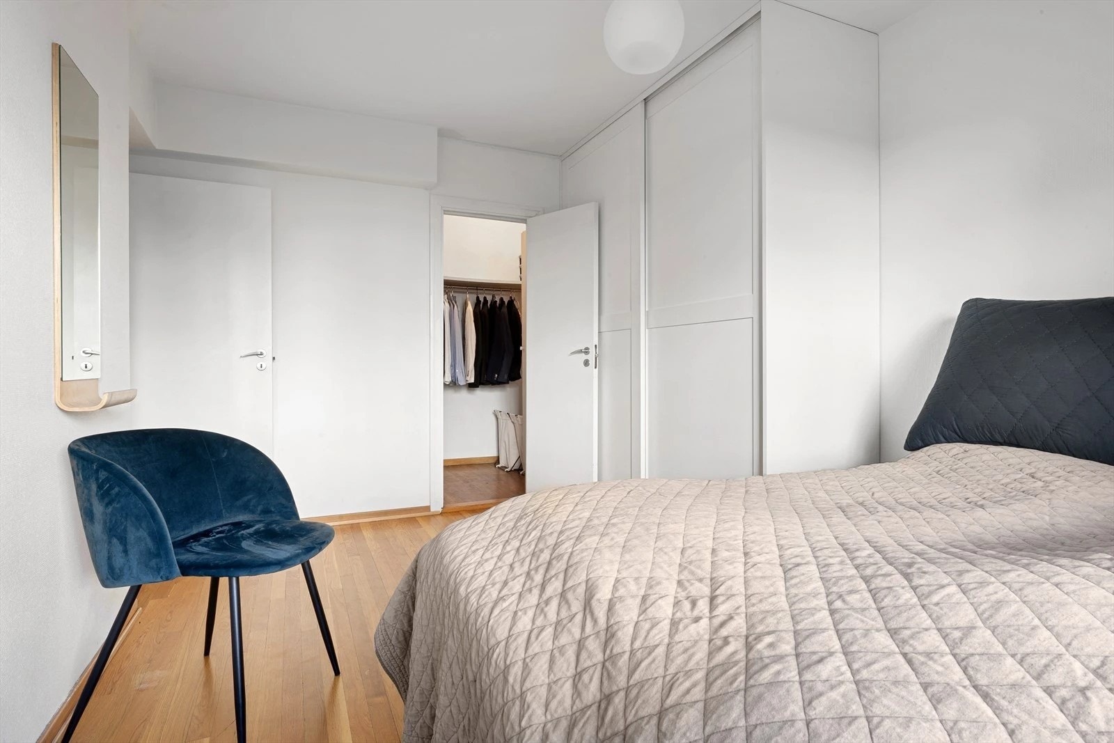 Soverommet. Galleribilde