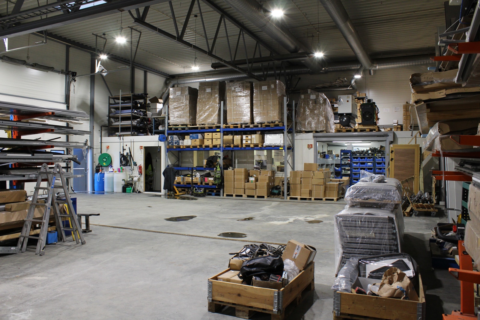 Møterom, WC-rom og Mesanin. Galleribilde