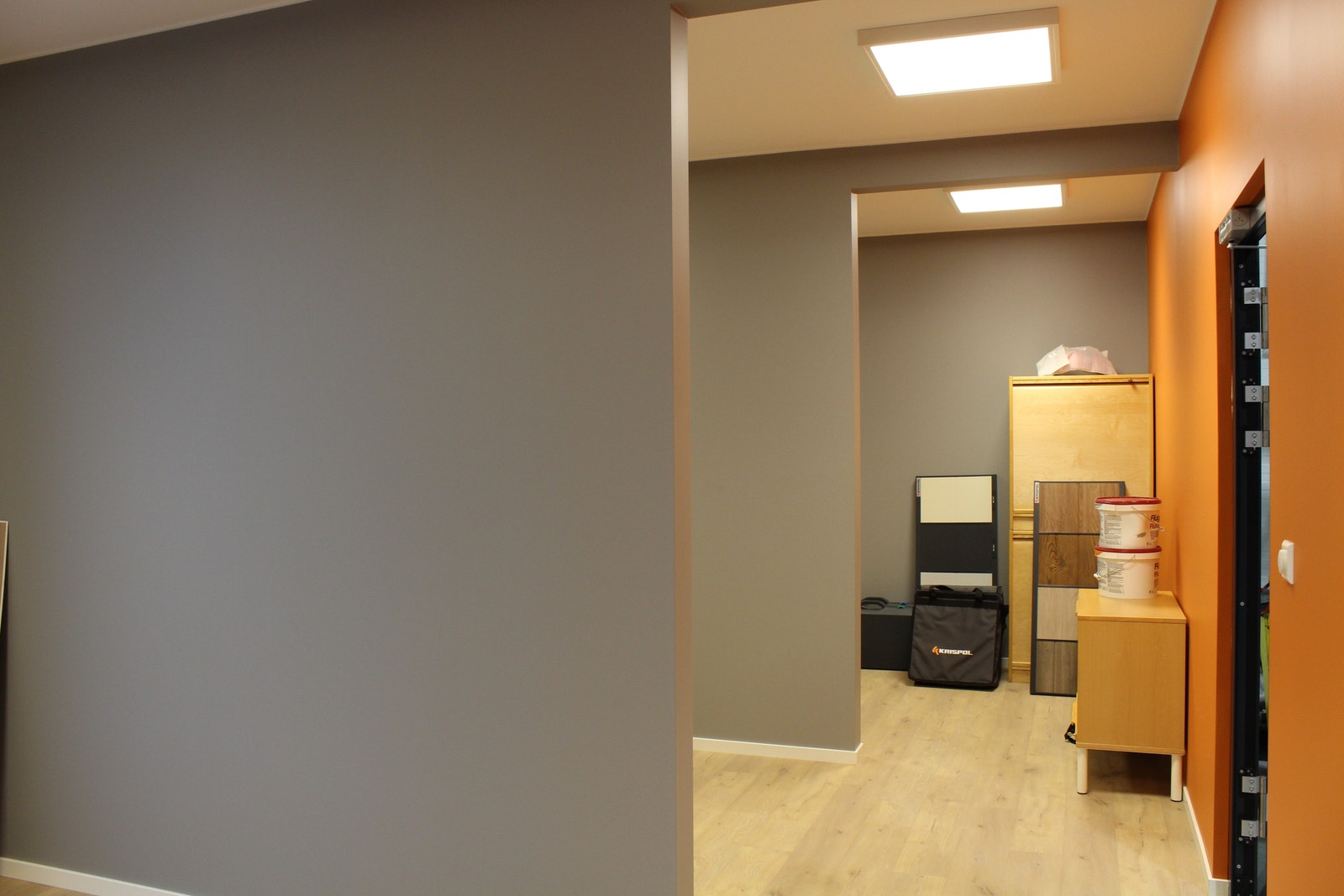 3. stk. kontor med åpen løsning. Galleribilde