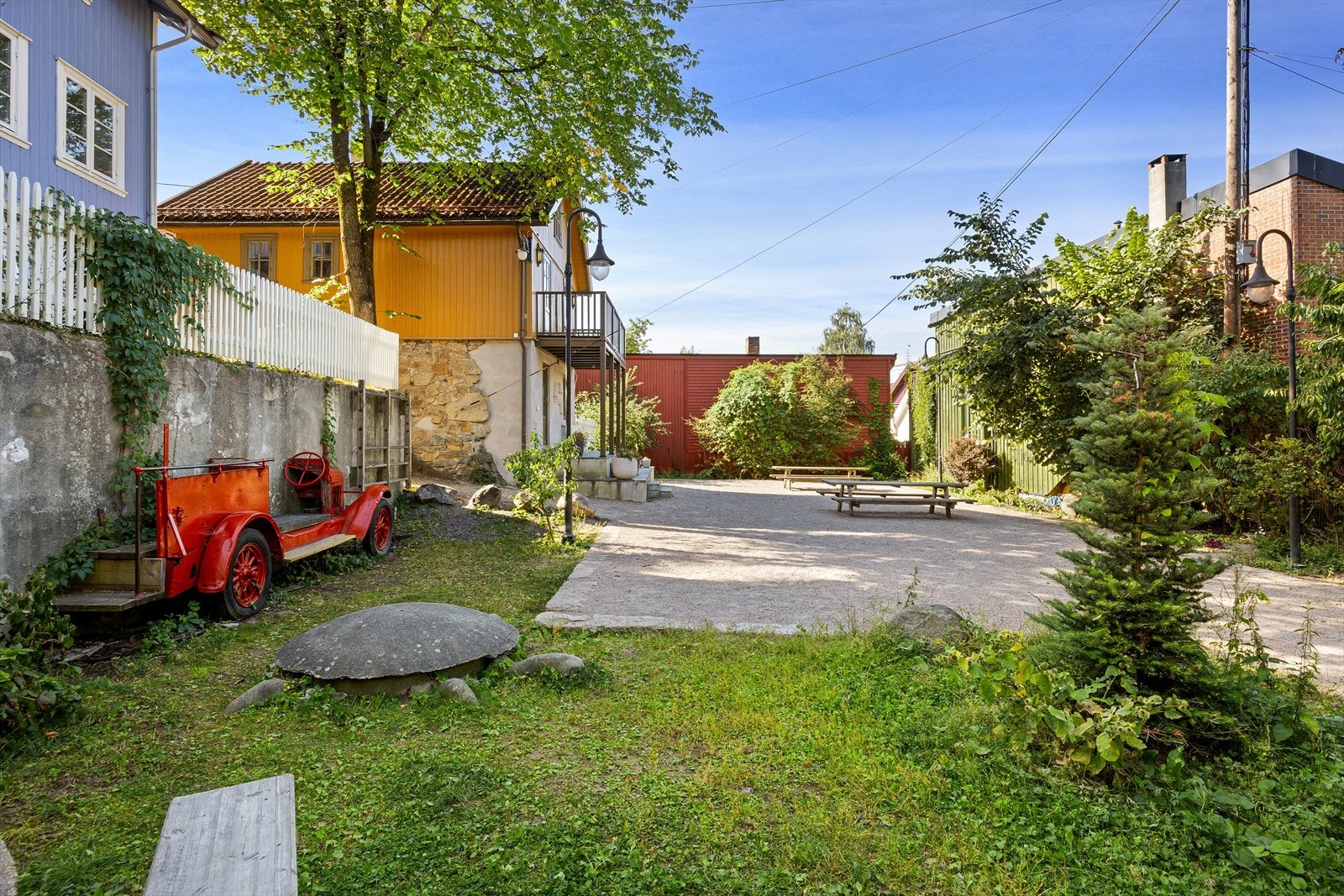 På Rodeløkka Velhus er det felles 17.maigrilling, julegrantenning, musikkpuber og annet sosialt for nabolaget. Galleribilde