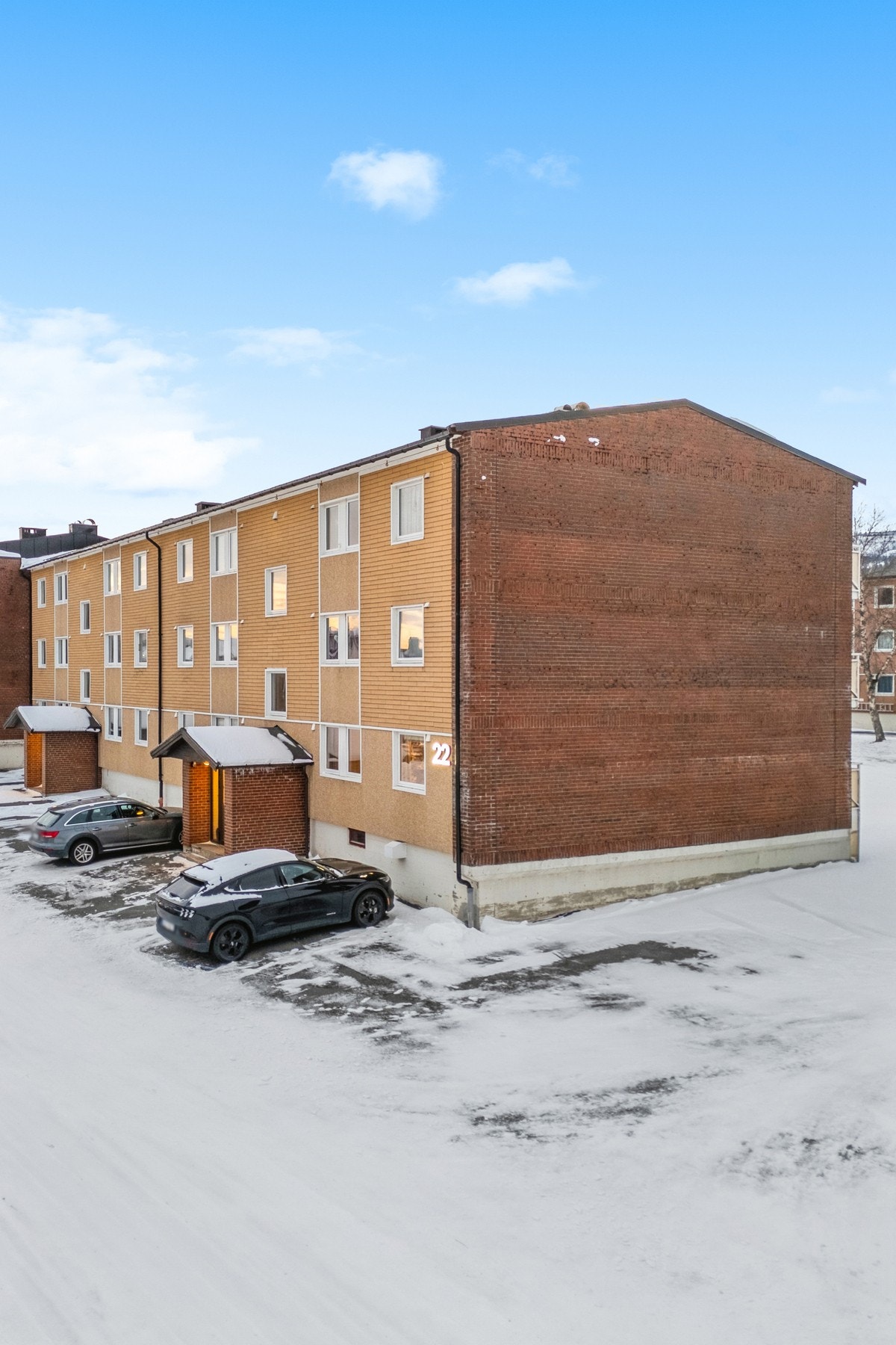 Perfekt for både familier, førstegangskjøpere og andre som ønsker en rolig hverdag med nærhet til natur og sentrum. Galleribilde