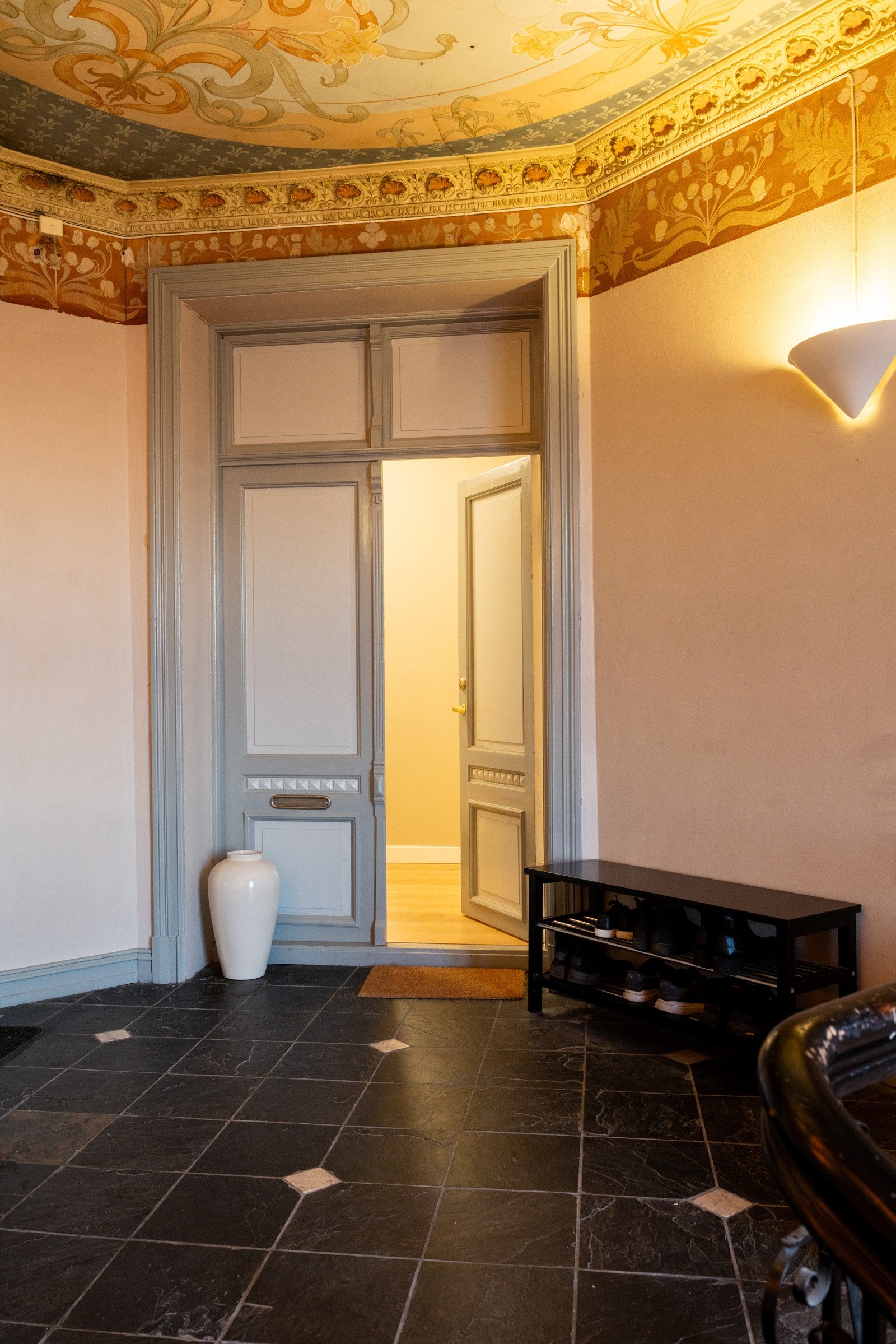 Nydelig inngangsparti med flotte detaljer. Galleribilde