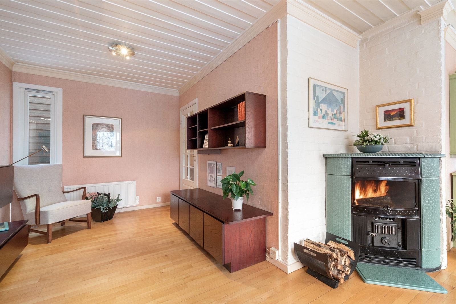 Denne delen av stuen passer fint som TV-krok Galleribilde