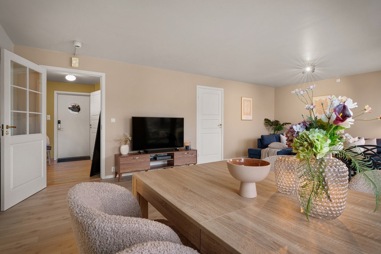 - Grunnpakke TV/internett m.m. er inkludert i felleskostnadene - Galleribilde