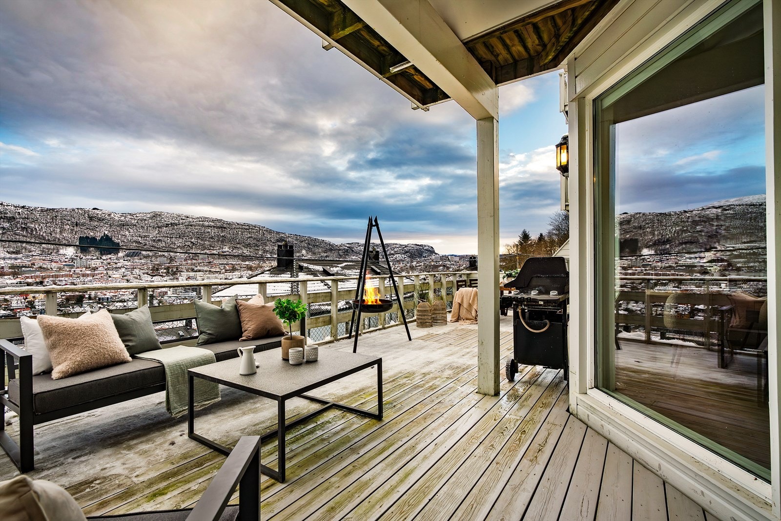 - Velkommen til nydelige Kristian Bings vei 35! (Foto: Jarle Kysnes / Imotiv) - Galleribilde