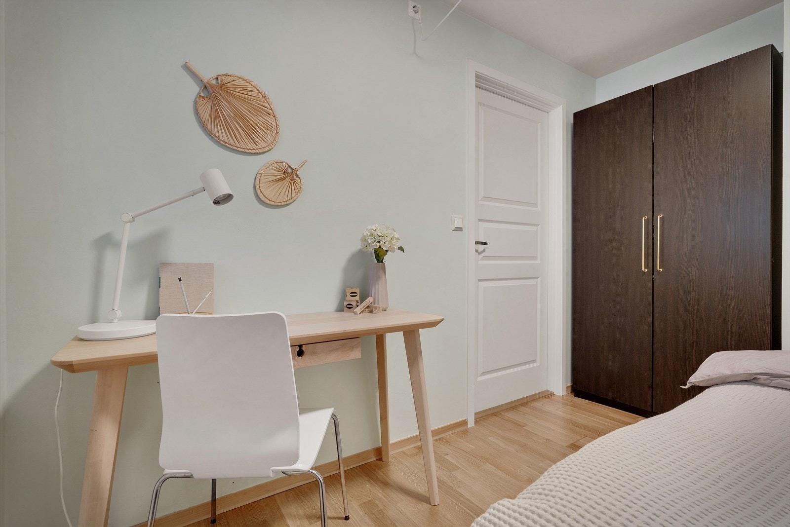 - Rommet kan brukes som barnerom, gjesterom eller kontor. Mulighetene er mange! - Galleribilde