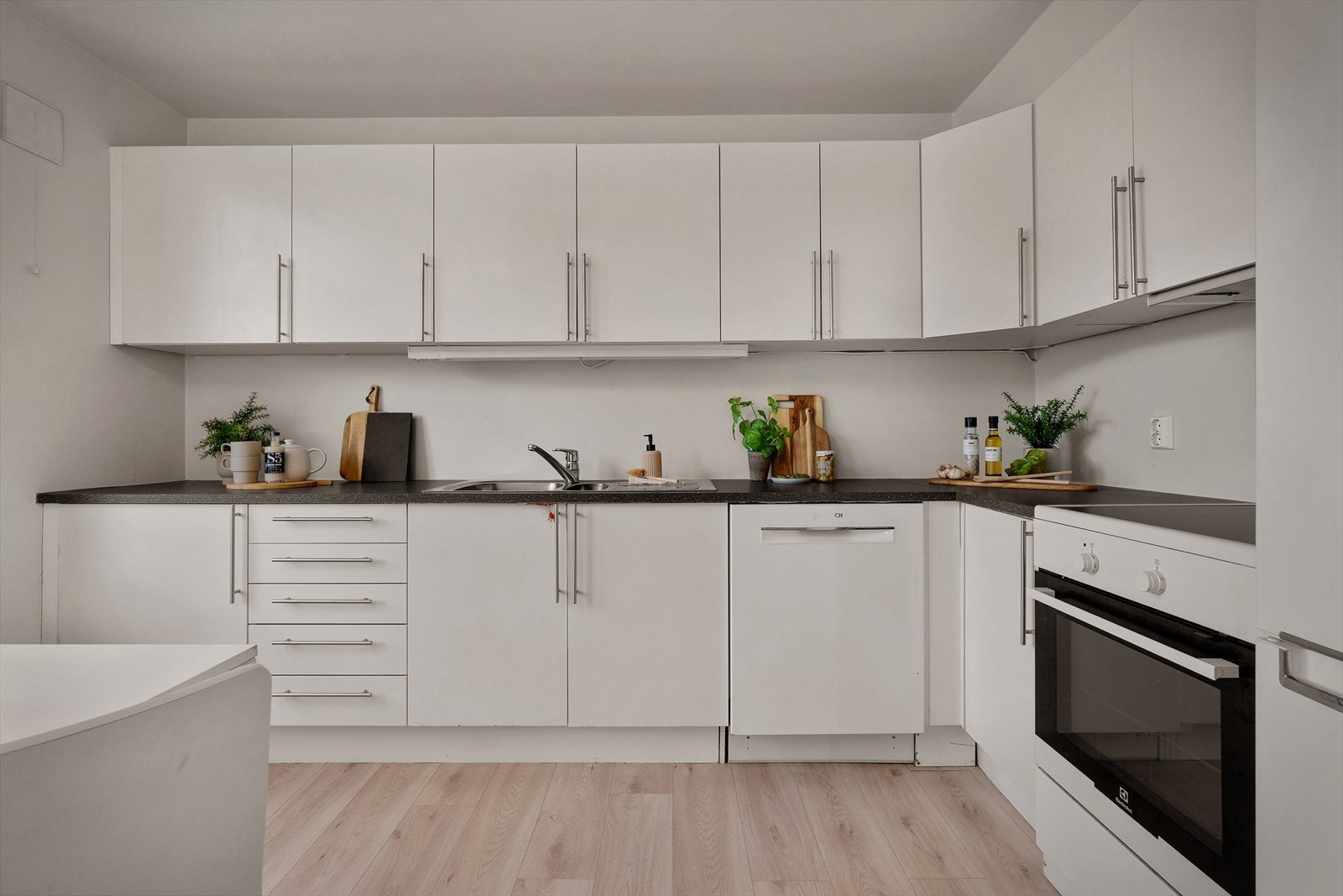 - Kjøkkenrommet måler 7,9 m² - Galleribilde