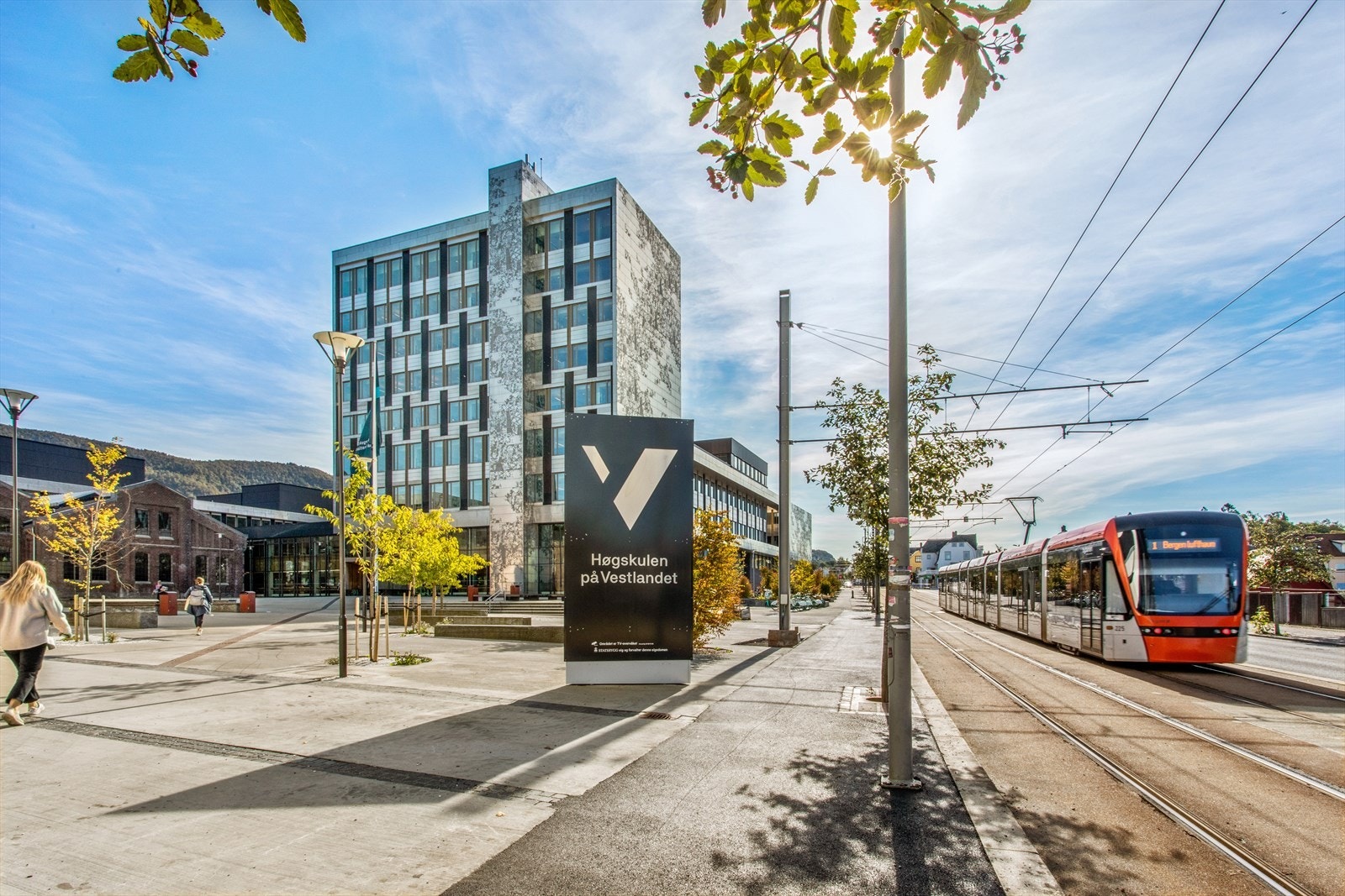 Kort avstand til Høgskulen på Vestlandet. Galleribilde