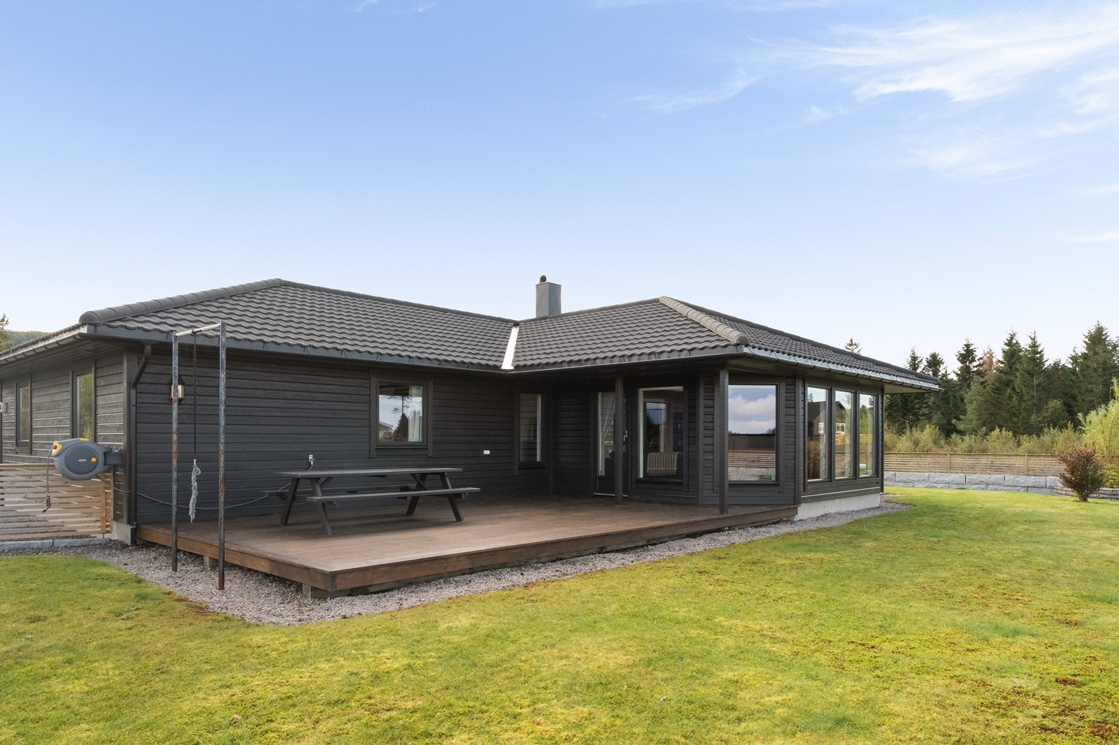 Treterrasse gir en jevn overgang mellom inne- og uteområder. Galleribilde