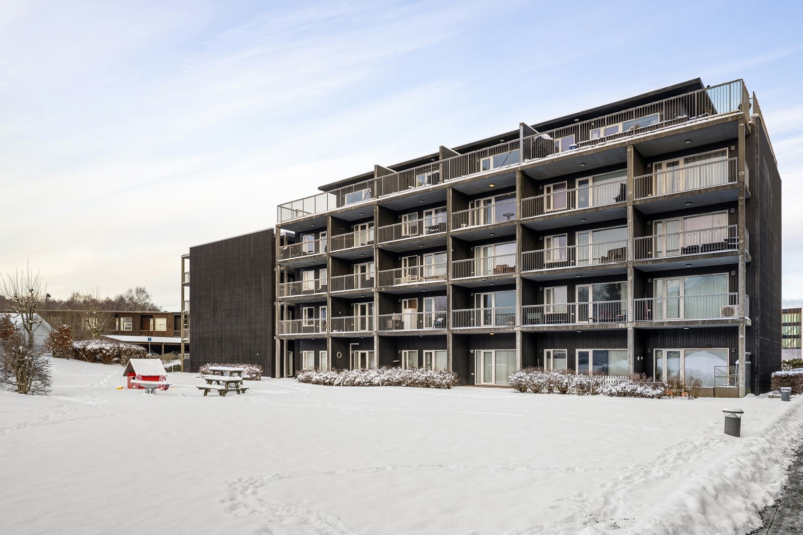 Her bor du i et veletablert og barnevennlig nabolag, skjermet fra trafikk og støy. Galleribilde