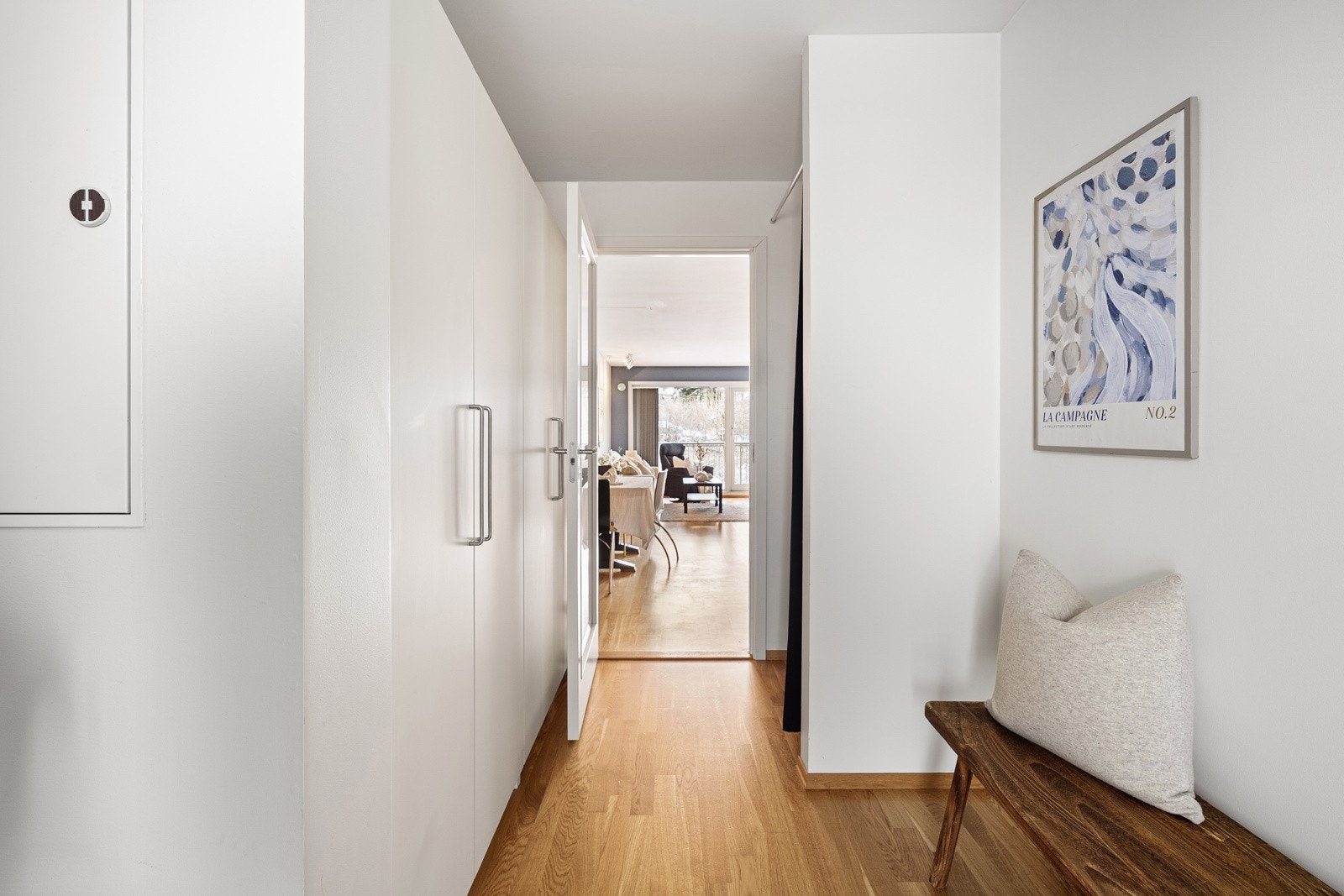 Lys og innbydende entré. Galleribilde