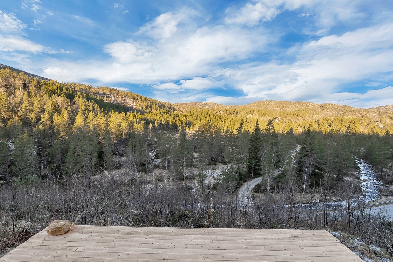 Det er skiløyper rett ved hytta, og kort vei til alpinbakken Galleribilde