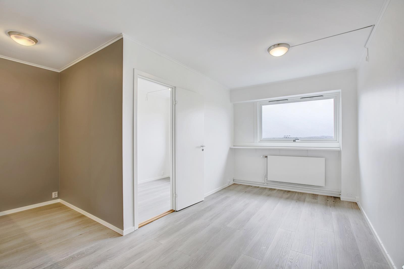 Meget pen 2-roms i 9. etasje med heisadkomst Galleribilde