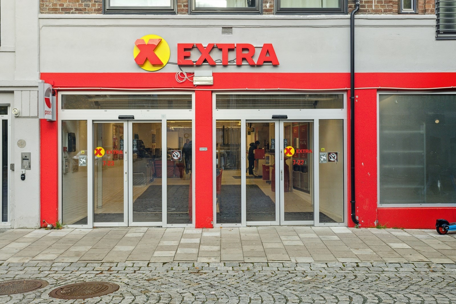 Dagligvarebutikk i nærheten gir praktisk tilgang til nødvendige varer. Galleribilde