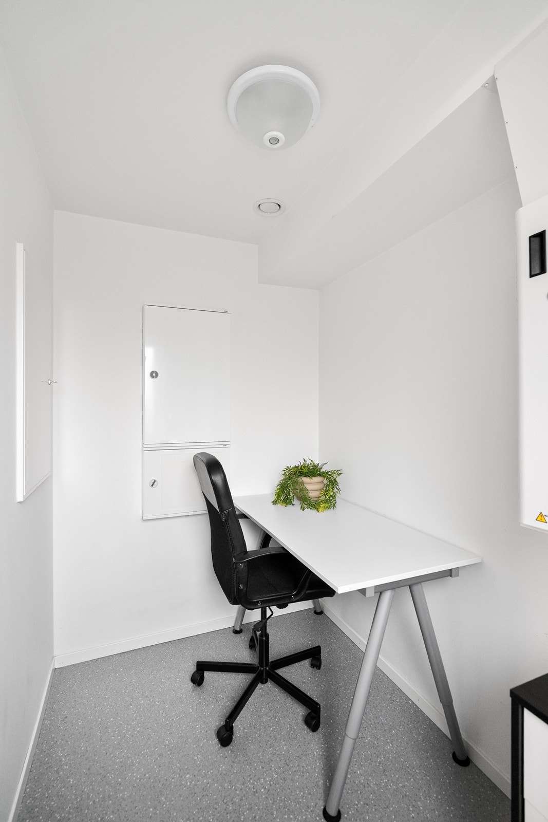 Praktisk bod som i dag benyttes som hjemmekontor. Galleribilde