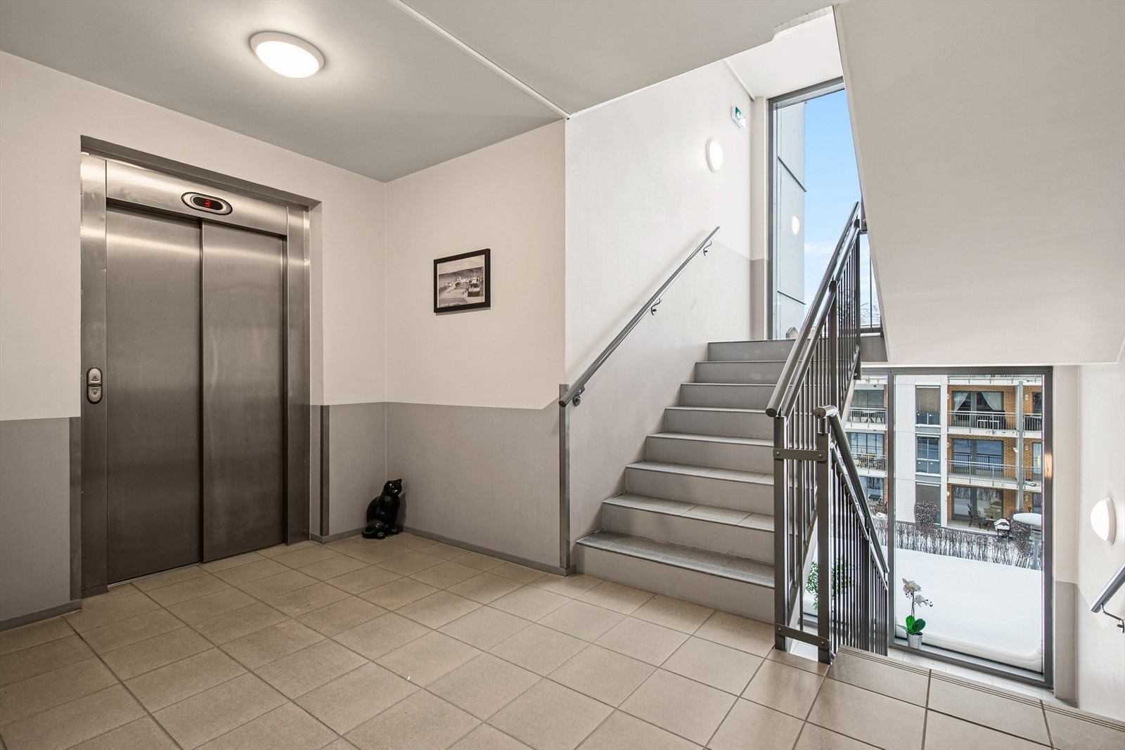Praktisk med tilgang til leiligheten via heis. Galleribilde