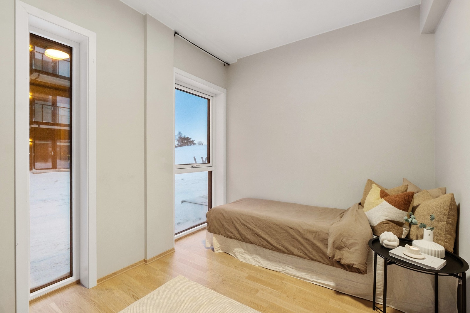 Det andre soverommet egner seg godt til barnerom, gjesterom eller kontor Galleribilde