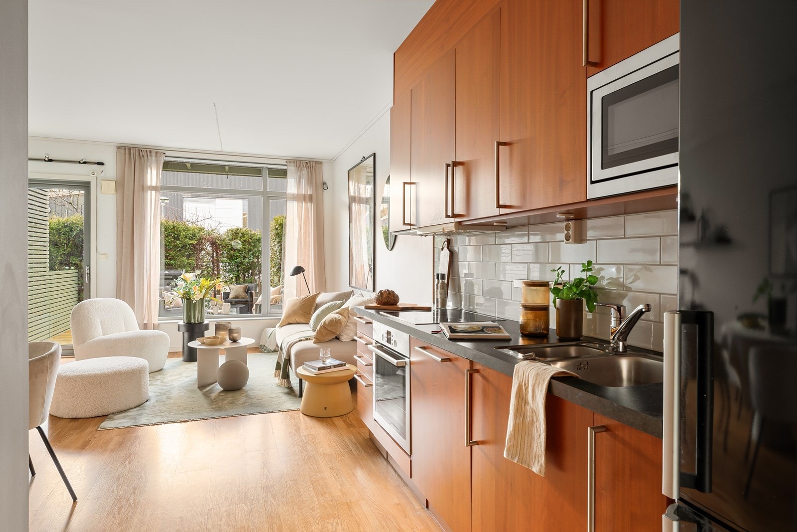 Enkelt å underholde gjestene under matlagingen! Galleribilde