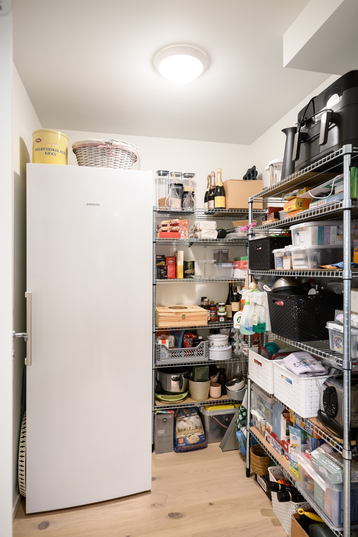 Praktisk bod i tilknytning til kjøkkenet. Galleribilde