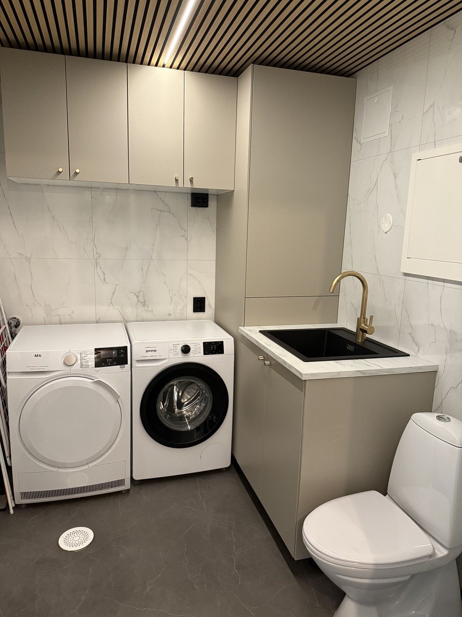 Vaskerom Galleribilde