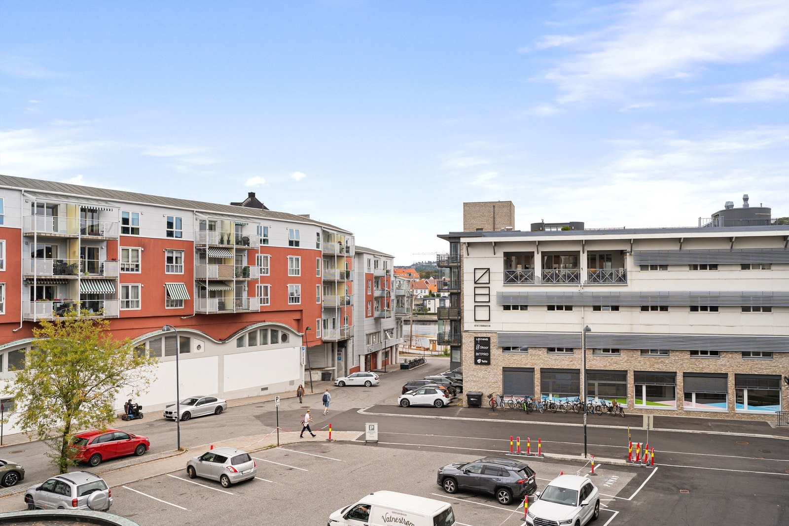 Sentral beliggenhet på Tangen med alle hverdagslige behov og mer i umiddelbar nærhet Galleribilde