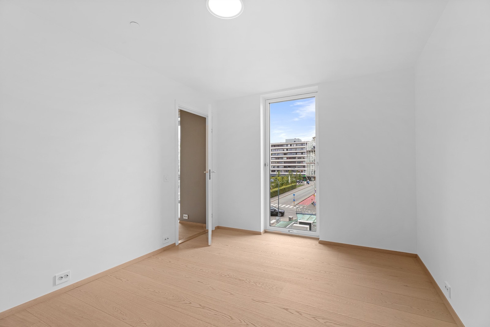 Romslig soverom på hele 12 kvm Galleribilde