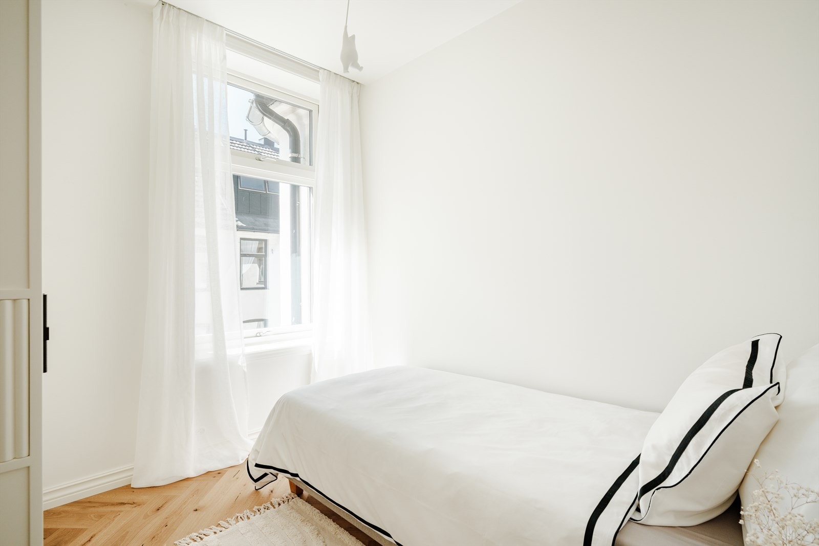 Soverom 2 egner seg godt som kontor, gjesterom eller barnerom. Galleribilde