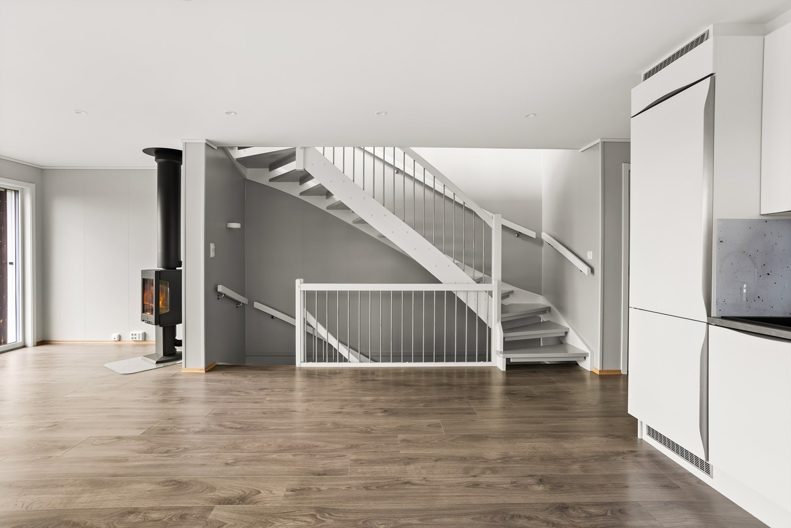 En åpen trapp fra Hestnes fører opp til den herlige takterrassen. Galleribilde