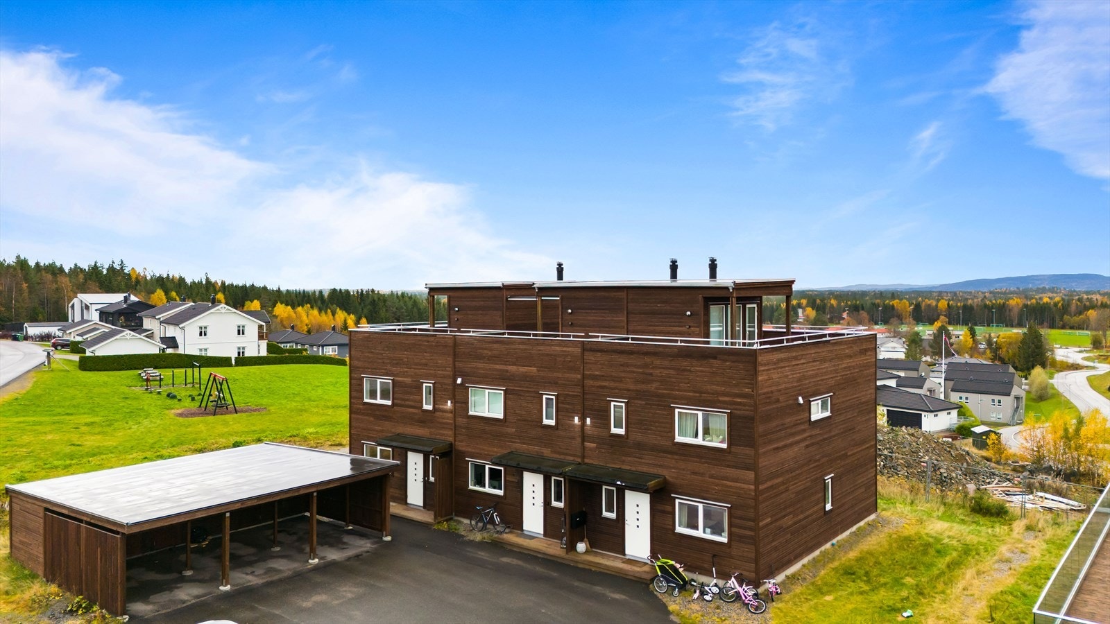 Eiendommen har en fin beliggenhet i feltet. Galleribilde