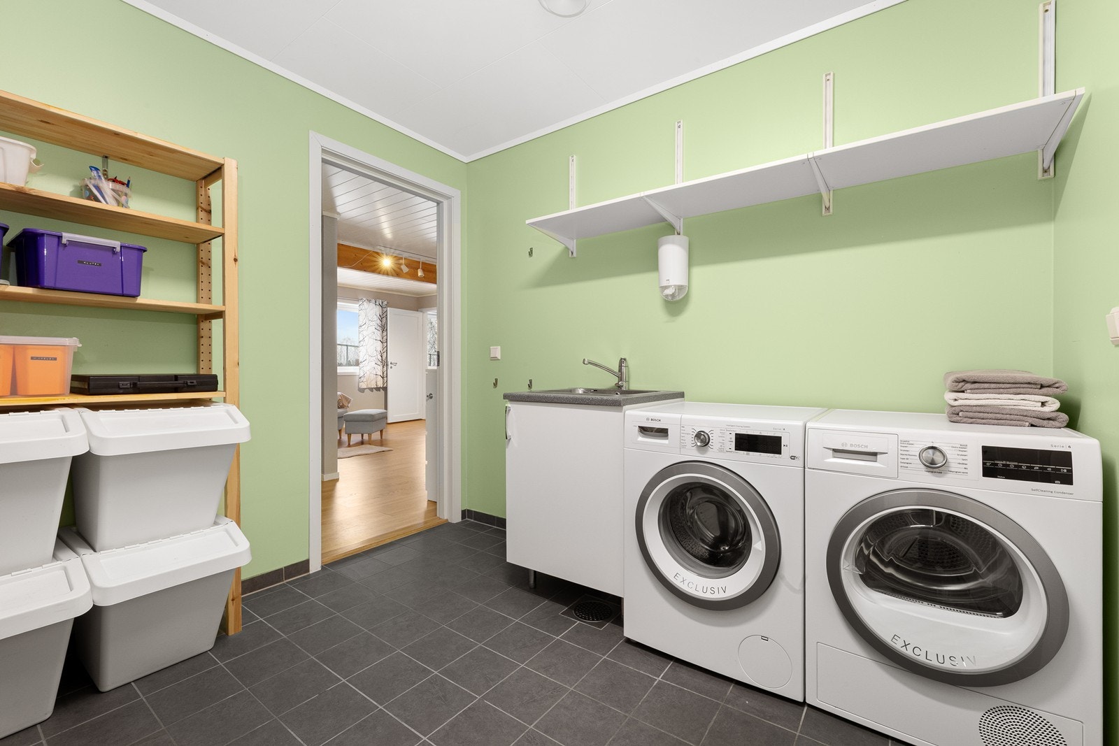 Boligen har også et praktisk vaskerom! Galleribilde