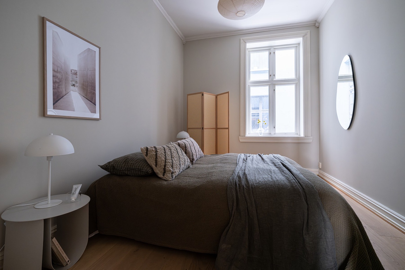 Malte overflater og parkett på gulv. Galleribilde