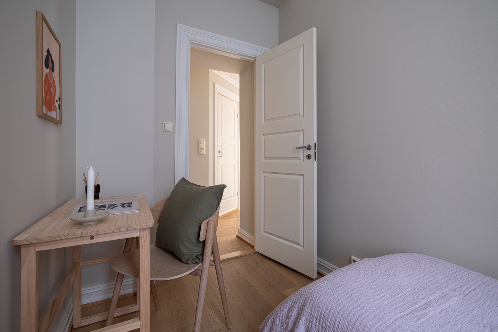 Rommet er perfekt som barnerom, gjesterom og/eller kontor - alt etter ønske og behov. Galleribilde