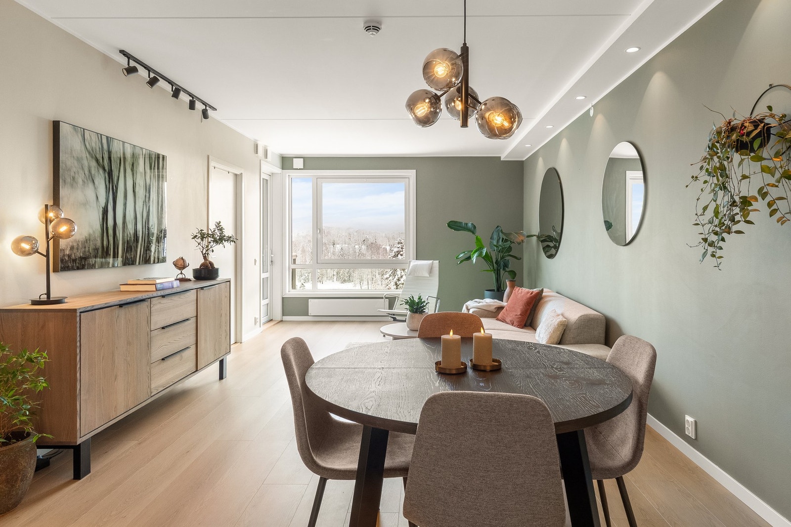 Her får du en gjennomgående god standard, og egner seg godt for deg som ønsker en lettstelt leilighet. Galleribilde