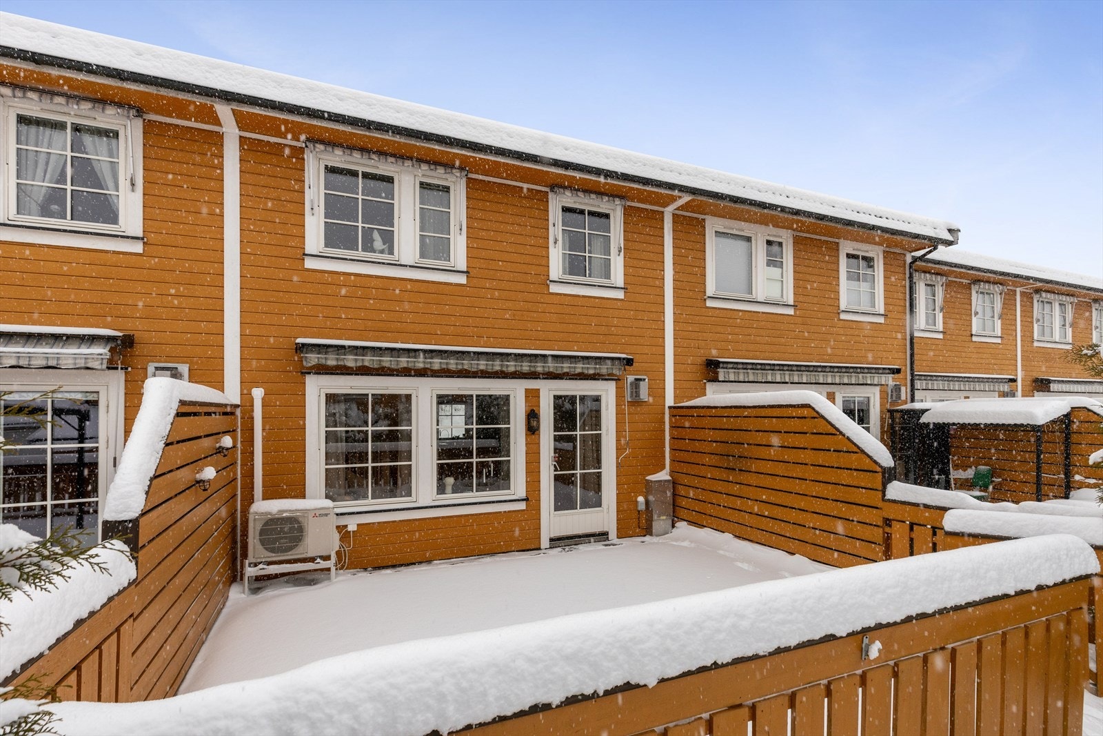 Askim har et godt og variert tilbud for barn og unge, med 13 barnehager og 8 skoler som gjør det godt tilrettelagt for barnefamilier. Galleribilde