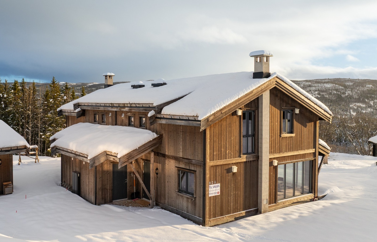 Velkommen til Øyovegen 82 A - halvpart av en tomannshytte (Foto: Pål Harald Uthus) Galleribilde