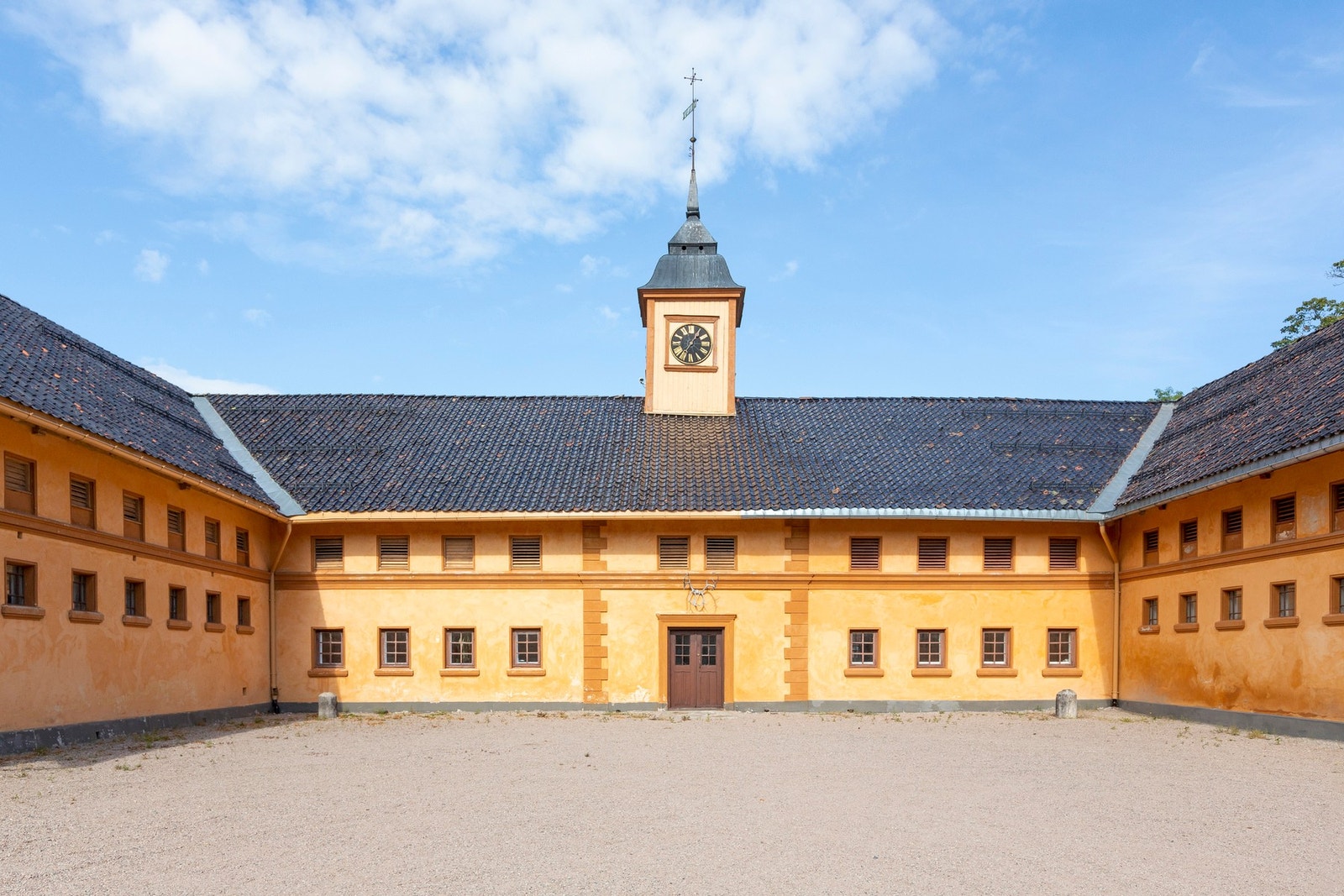 Bogstad Gård har kafé og ulike andre tilbud. Galleribilde