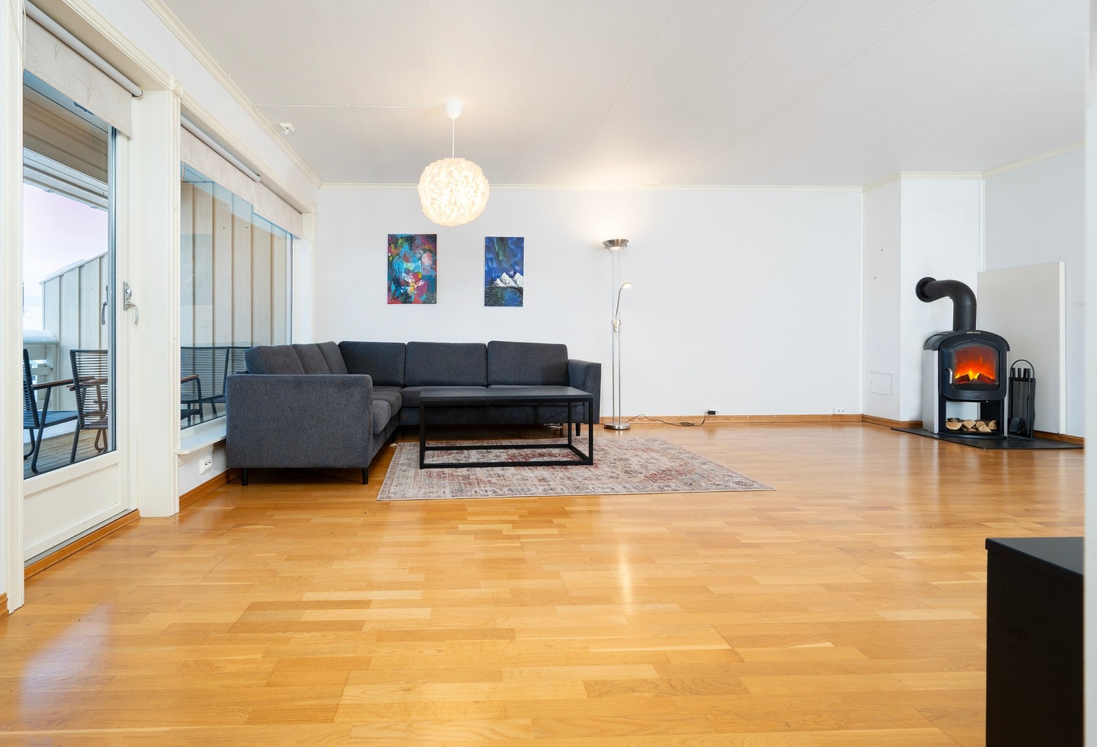 EiendomsMegler 1 har gleden av å presentere Nedreskodjevegen 1. Foto: JC Foto (John Colbensen) Galleribilde