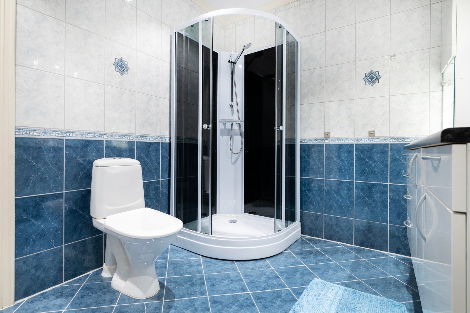 Dusjkabinett fra desember 2025. Galleribilde