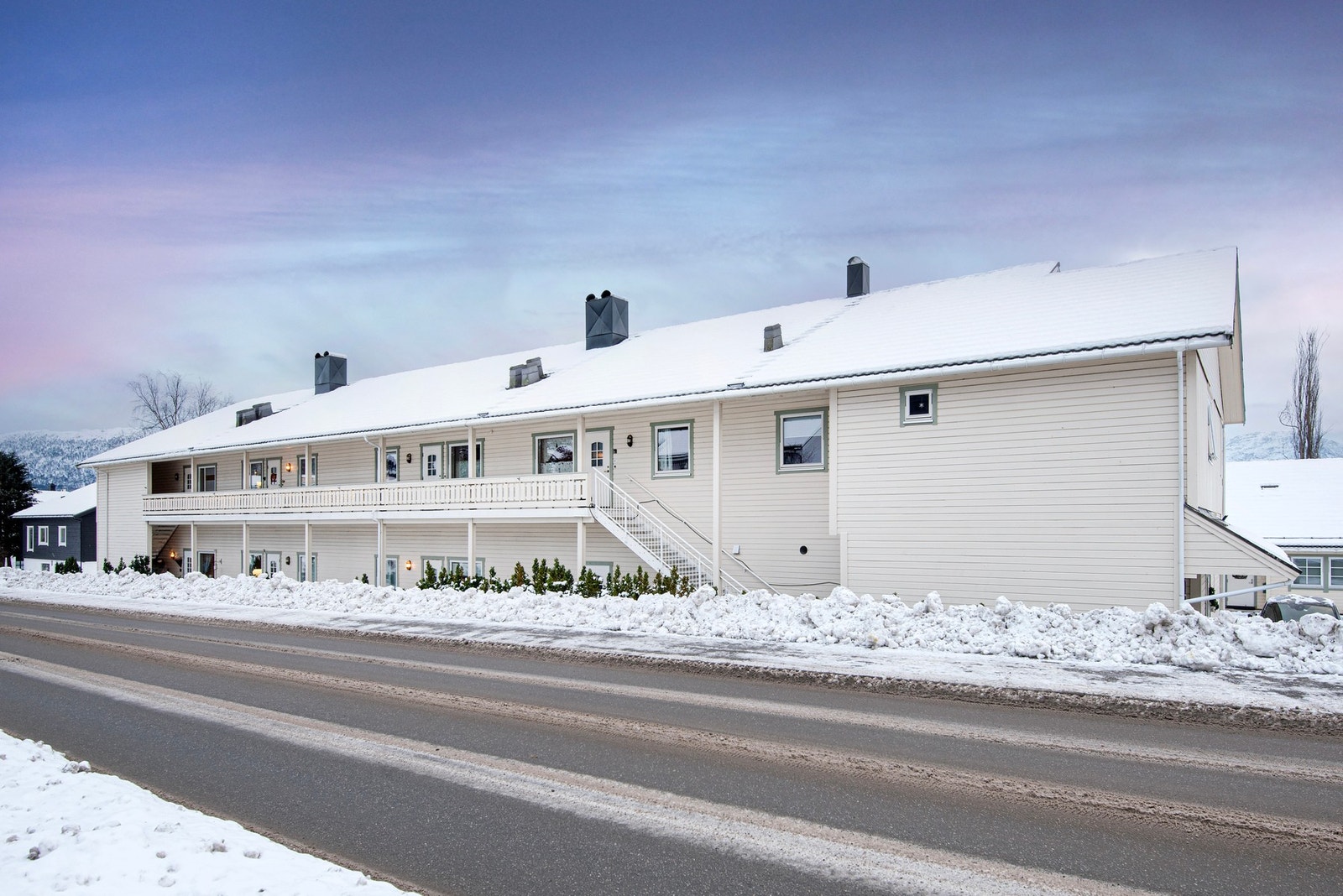 Leiligheten ligger i byggets 2.etasje. Galleribilde